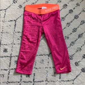 Nike Pro Girls Dri Fit Capris - M